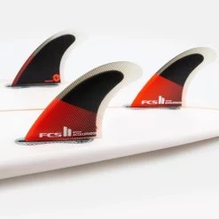 DERIVES FCS II ACCELERATOR PC MEDIUM RED/BLACK SET DE 3 THRUSTER 5 DERIVES FCS II ACCELERATOR PC MEDIUM RED/BLACK SET DE 3 THRUSTER -SUP Sport Soldes derives fcs ii accelerator pc medium red black set de 3 2